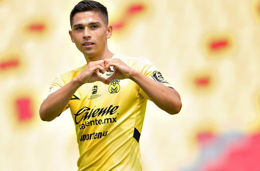 Reyes se lució con tres tantos. (Monarcas)