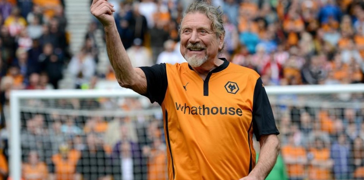 Robert Plant, cantante de Led Zeppelin, sigue a los Wolves de Raúl Jiménez.