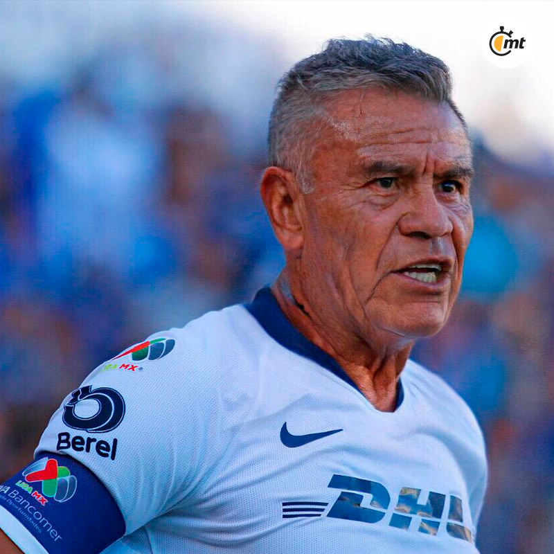 Ni cómo ayudar al pobre de Pablo Barrera, parece carpeta asfáltica.