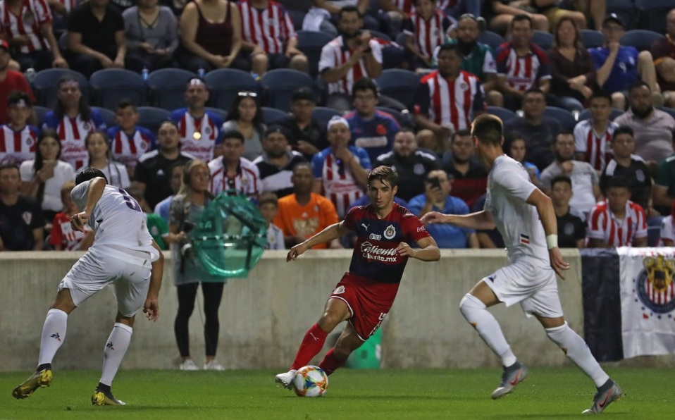 Fiorentina vence 2-1 a Chivas en la International Champions Cup 2019. (Foto: Chivas)
