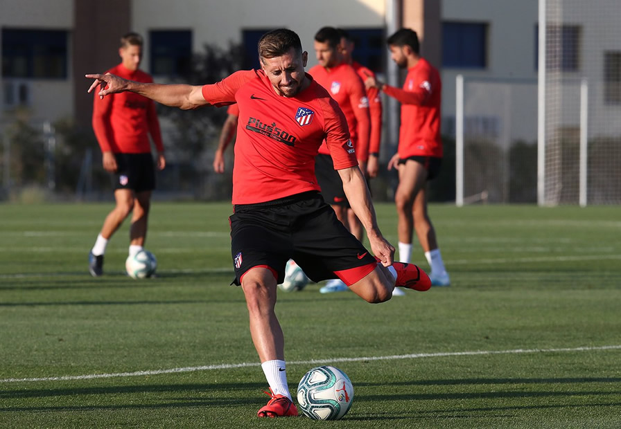 Héctor Herrera deberá esperar para su estreno. (Foto: @Atleti)