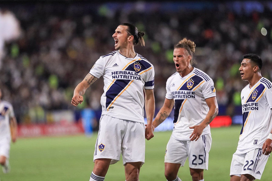 Zlatan marcó tres goles ante el LAFC. (Foto: @LAGalaxy)