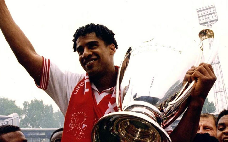 De los 70's con Cruyff a los 80's con Frank Rijkaard, el canterano que ganó la última Champions del Ajax como capitán.