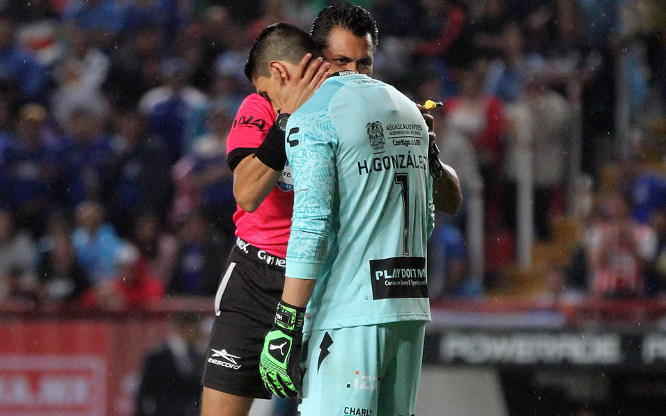 Hugo González fue el portero con mayor número de atajadas. (Foto: Imago7)