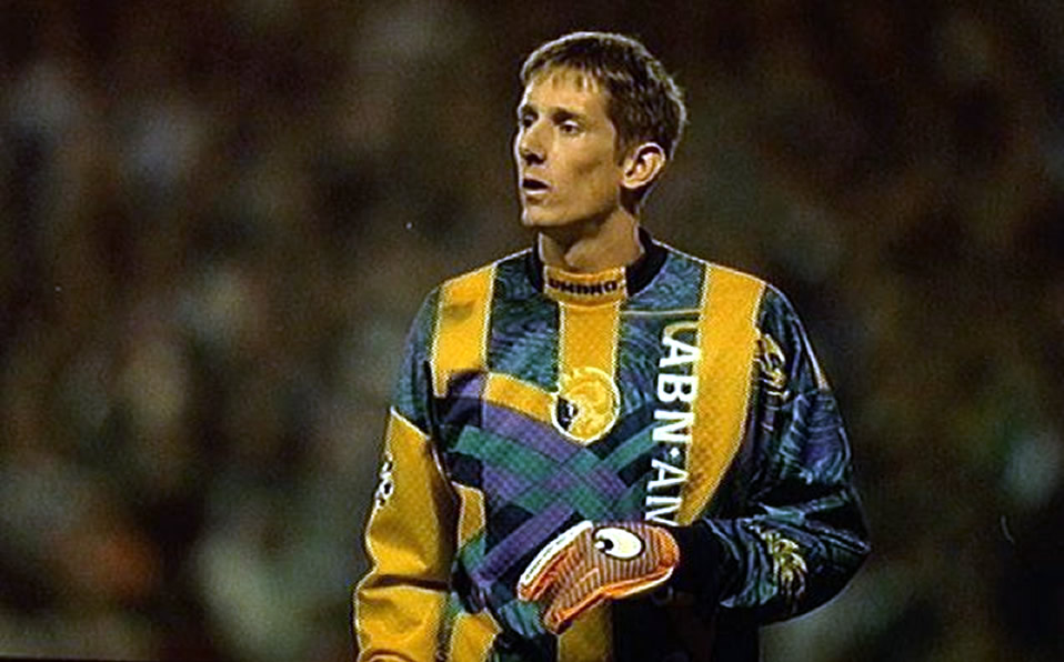 Uno de los mejores porteros de su generación, el gigante Edwin Van Der Sar.
