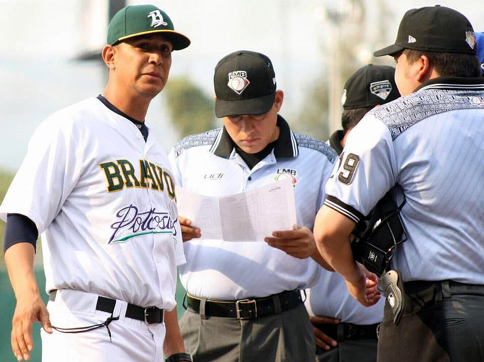 Luis Carlos Rivera regresa a los Bravos de León
