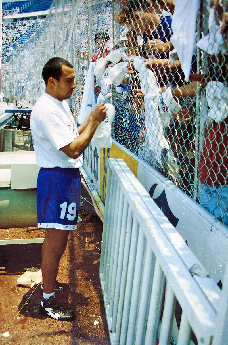 Siempre tuvo tiempo para dedicárselo a sus fans celestes.