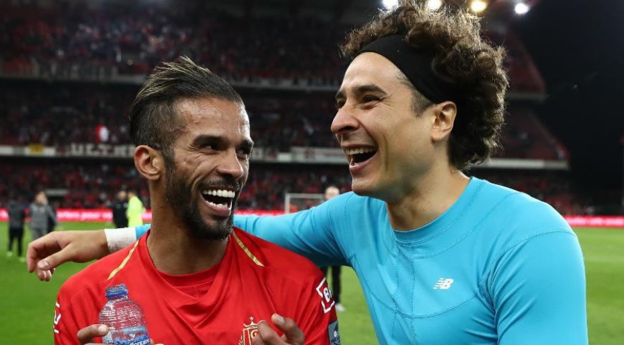 Ochoa analiza su futuro. (Foto: @StandardLiegeES)