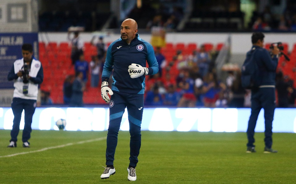 Conejo Pérez recibe homenaje de la Máquina ante Toluca.