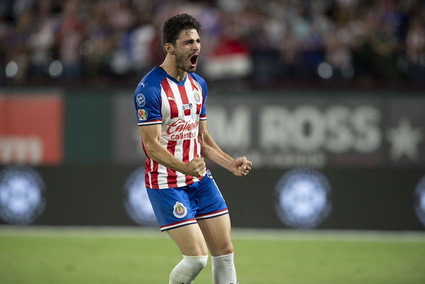 Briseño apareció en el once inicial ante la baja de Hiram Mier. (Mexsport)