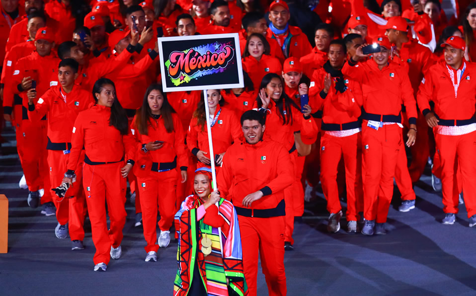La delegación mexicana en la ceremonia de apertura. (Imago 7)