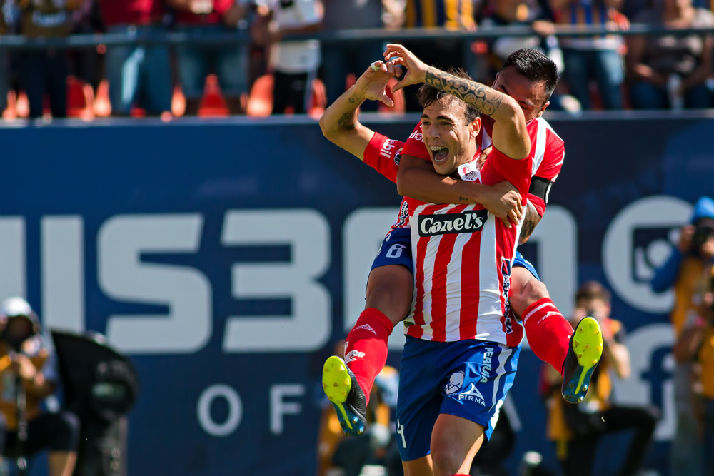 Revive en postales las mejores acciones del encuentro.