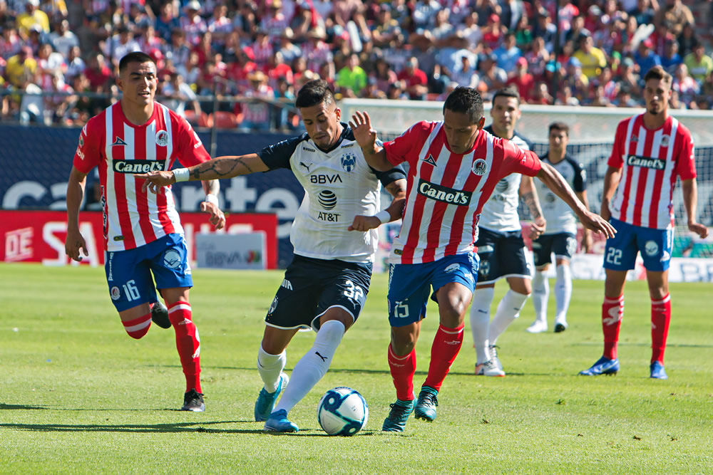 Revive en postales las mejores acciones del encuentro.