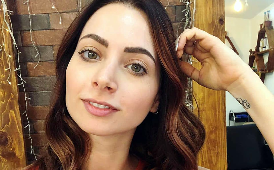 La influencer conocida como YosStop compartió un video en redes por el que es atacada. (@YosStop)