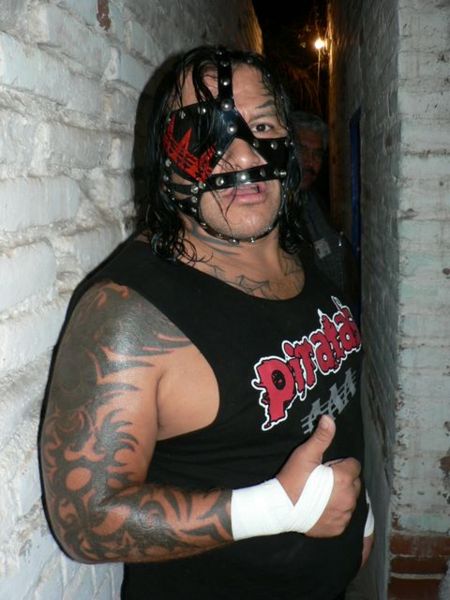 Triplemanía XI: Pirata Morgan cayó a manos de Heavy Metal. (Foto: AAA)
