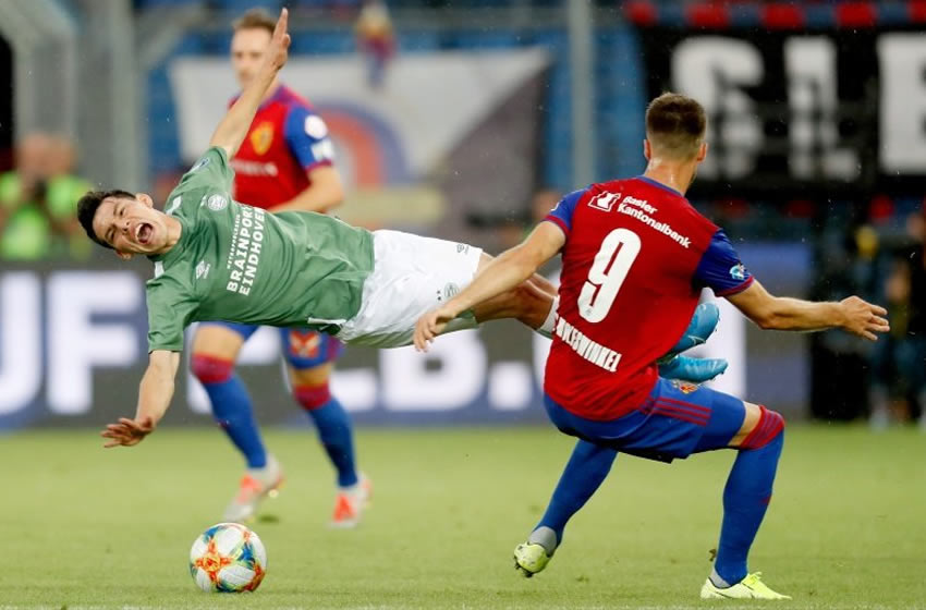 Hirving Lozano y Erick Gutiérrez se quedaron sin Champions League. @PSV