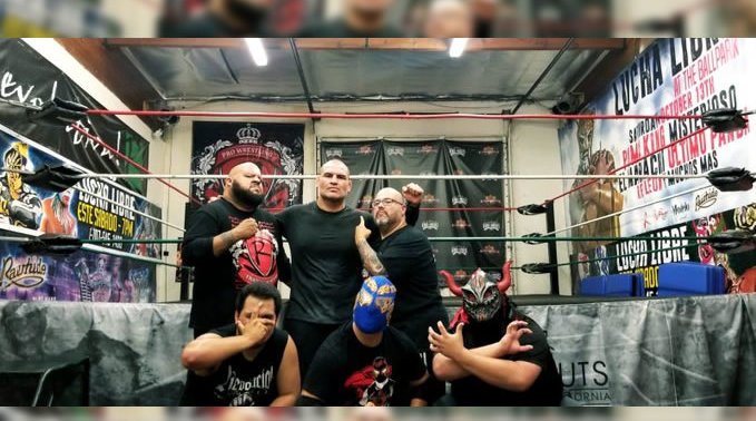 Caín tendrá su primera lucha en México.