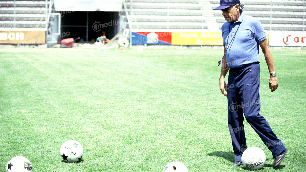 Su vida no puede estar ligada sino al futbol.