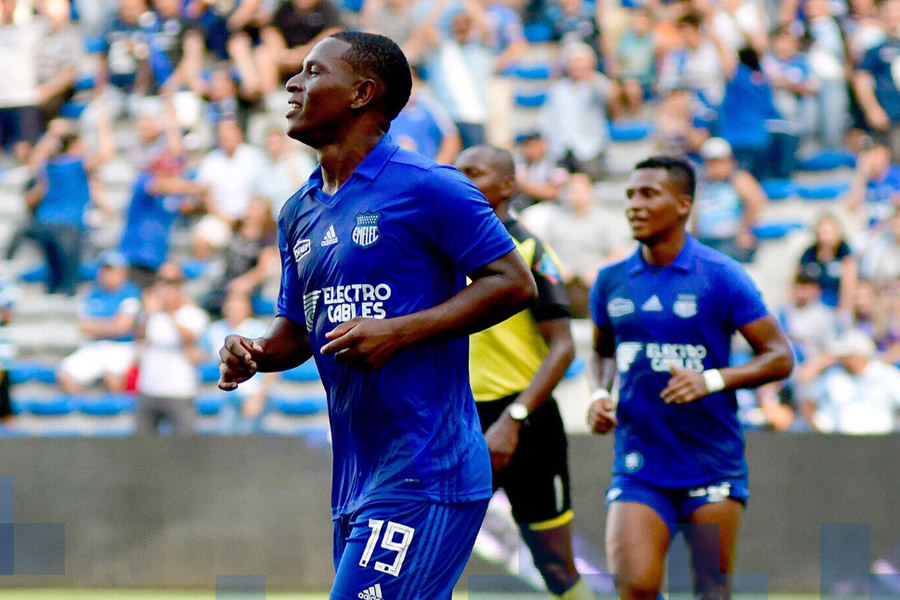 Bryan Angulo brilla con Emelec. (Foto: @CSEmelec)