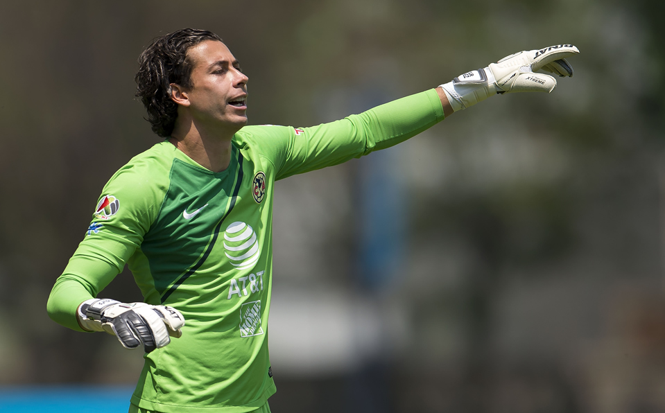 Óscar Jiménez en un juego con la Sub 20 de América