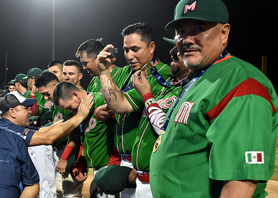 Enrique 'Che' Reyes y su victoria más importante en el beisbol