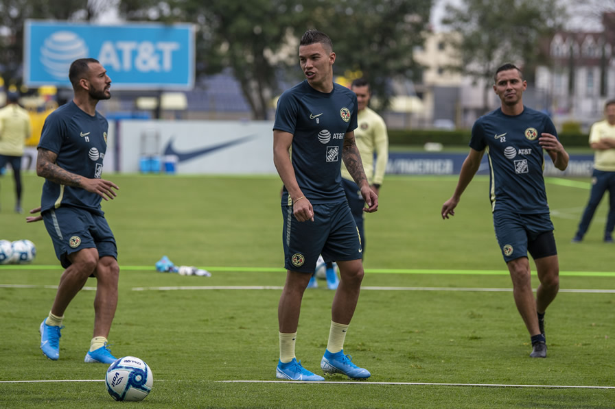 Mateus Uribe ya no entrenó al parejo de sus compañeros en días anteriores. (Foto: Mexsport)