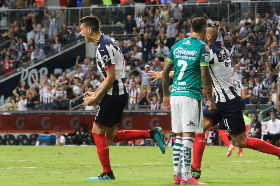 César Montes puso el 2-2. (Fotos: Mexsport e Imago 7)