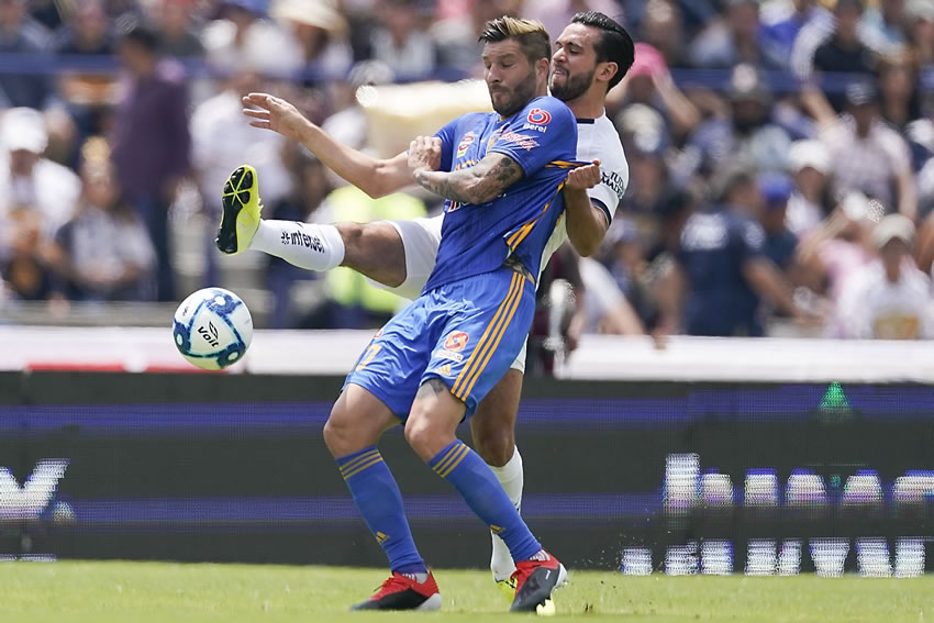 Pumas desaprovechó su mejor momento y Tigres se llevó los tres puntos. (Imago7)