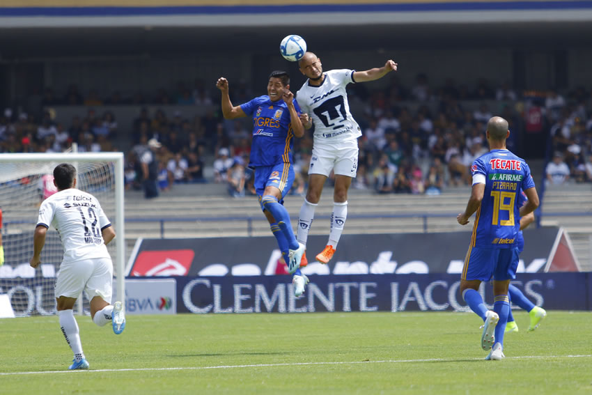 Pumas desaprovechó su mejor momento y Tigres se llevó los tres puntos. (Imago7)