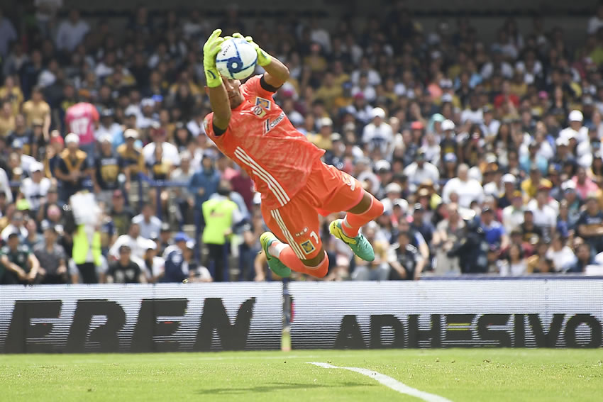 Pumas desaprovechó su mejor momento y Tigres se llevó los tres puntos. (Imago7)