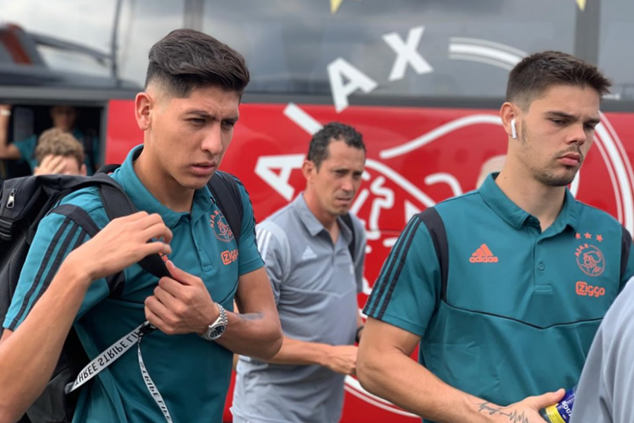 Edson viajó con el plantel a Grecia. (Foto: @AFCAjax)