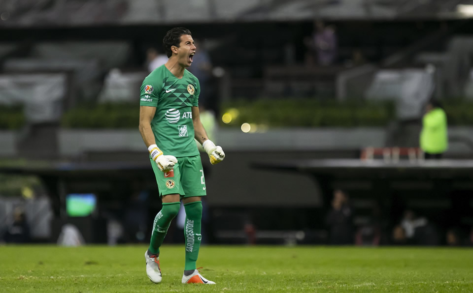 Óscar Jiménez celebrando uno de los goles de América ante Xolos (FOTO: Mexsport)
