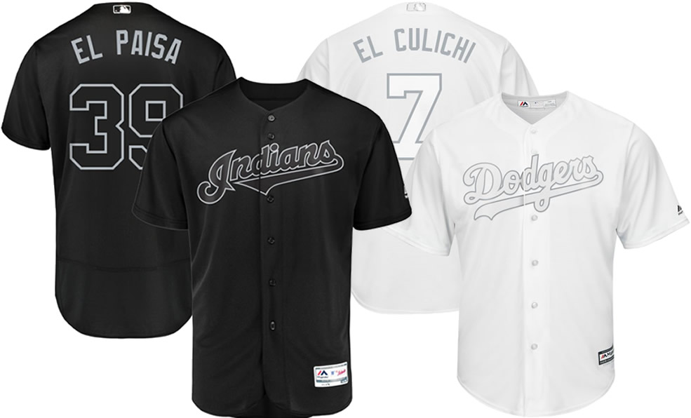 Los jerseys de Oliver Pérez y Julio Urías, ambos originarios de Culiacán, Sinaloa.