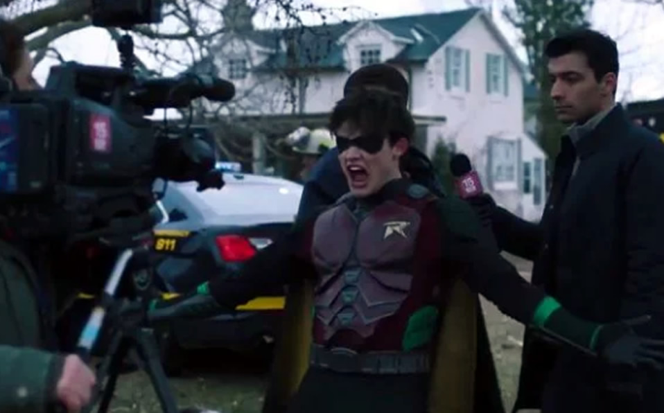 Titans estrena primer tráiler para la segunda temporada.