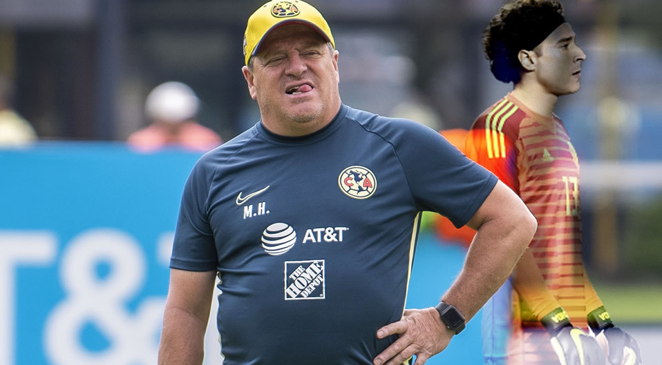Miguel Herrera dirigió a Memo Ochoa en el Mundial del 2014. (Mexsport)