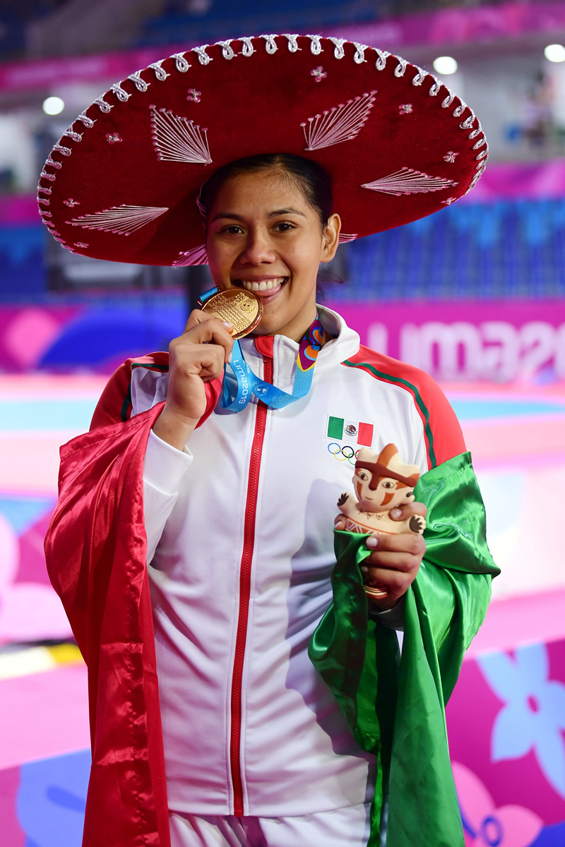 Briseida Acosta B. obtuvo Oro en Taekwondo.