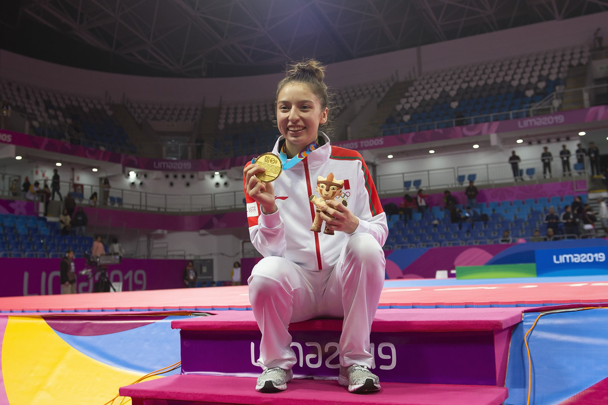 Daniela P. Souza se colgó el Oro en Taekwondo.