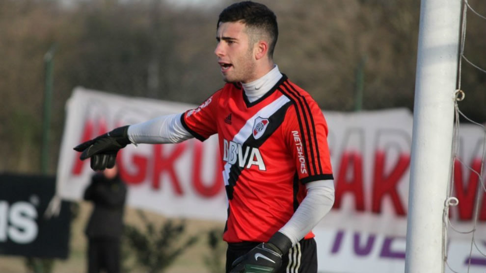 Ezequiel Muth, ex arquero de River Plate publicó su Curriculum en Twitter y pfreció sus servicios como medida desesperada