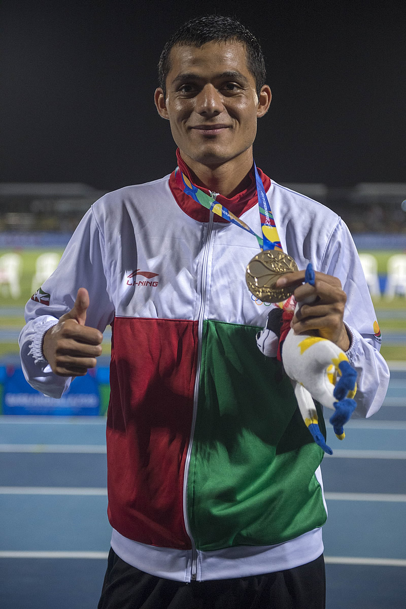 Fernando Martínez Estrada ganó Oro en Atletismo.