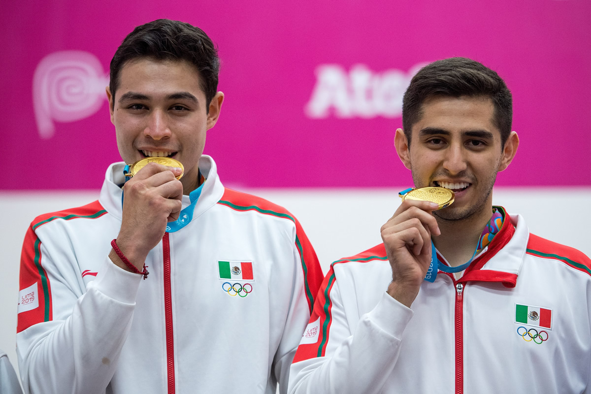 Rodrigo Montoya y Javier Mar: Oro en Dobles Masculino en Ráquetbol.