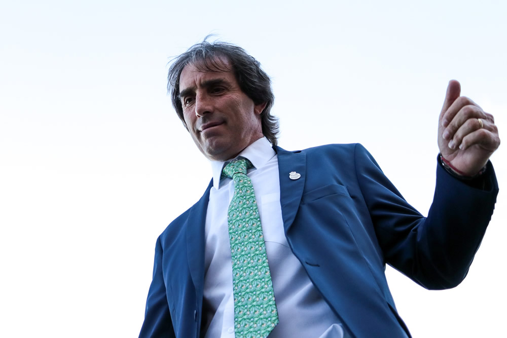 Guillermo Almada tiene a su equipo invicto y líder (FOTO: Imago7)