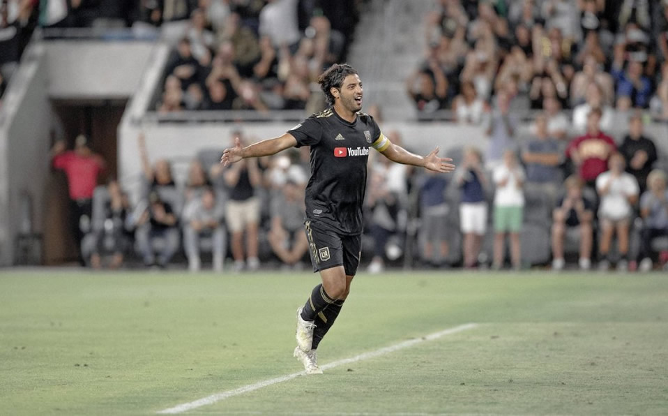 Luego de convertirse en el máximo asistidor y goleador mexicano en Estados Unidos, el Bombardero se dijo orgulloso de su hazaña.