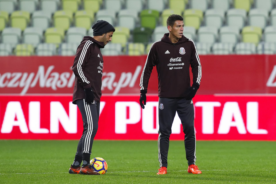 Héctor Moreno tratará de convencer a Carlos Vela de volver a selección (FOTO: Mexsport)