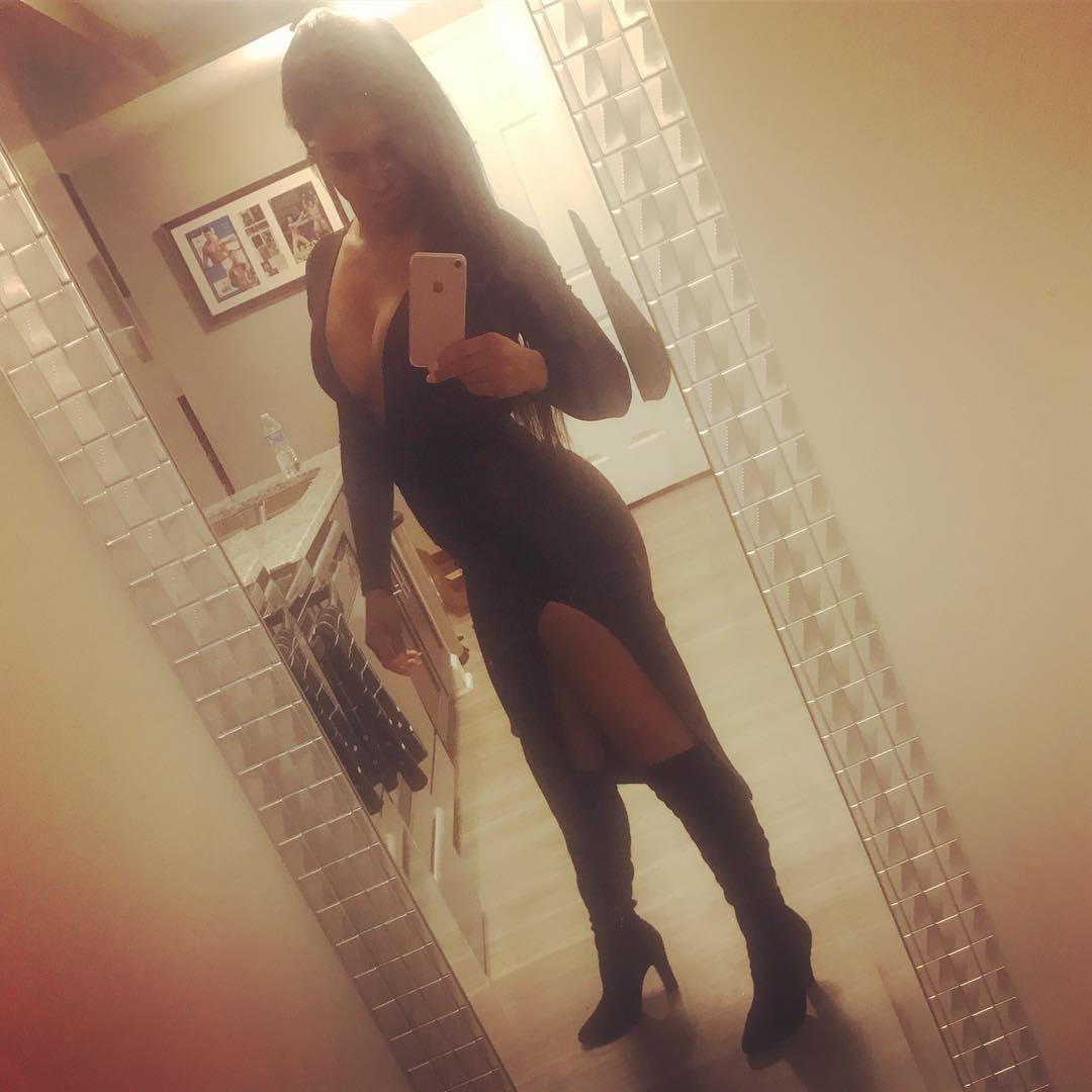 Bella y peligrosa, así es Renee Michelle, la bella esposa de Drake Maverick. (Instagram @ladyrm)