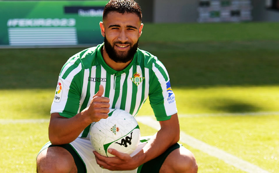 El fichaje estrella del Betis -donde juegan Lainez y Guardado- es el francés Nabil Fekir.