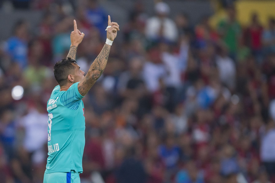 Caraglio, el héroe de la noche. (Fotos: Imago 7 y Mexsport)