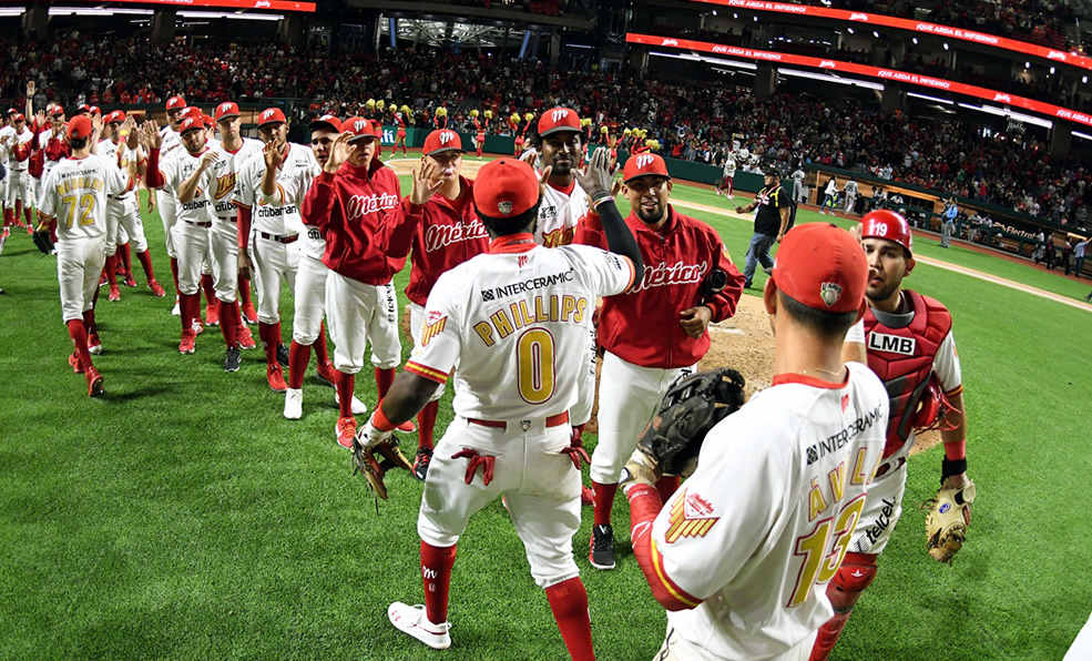 A la defensiva, el Guante de Oro Brandon Phillips lució con dos grandes jugadas. (Foto: Enrique Gutiérrez)