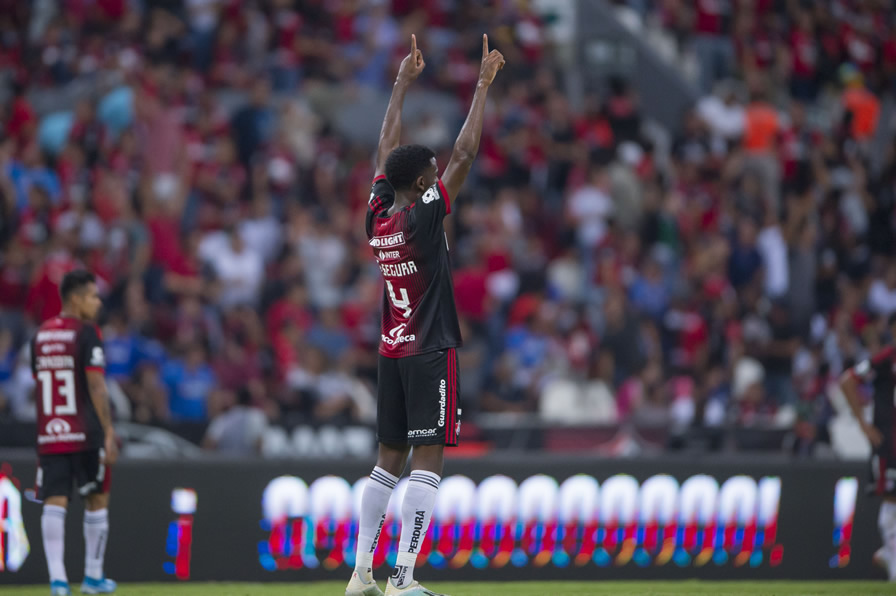 Jorge Segura recortó la distancia(Fotos: Imago 7 y Mexsport)