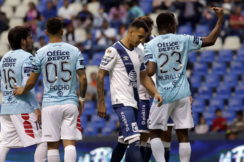Pachuca aprovechó la fragilidad defensiva de Puebla para derrotarlo. (Foto: Imago7)