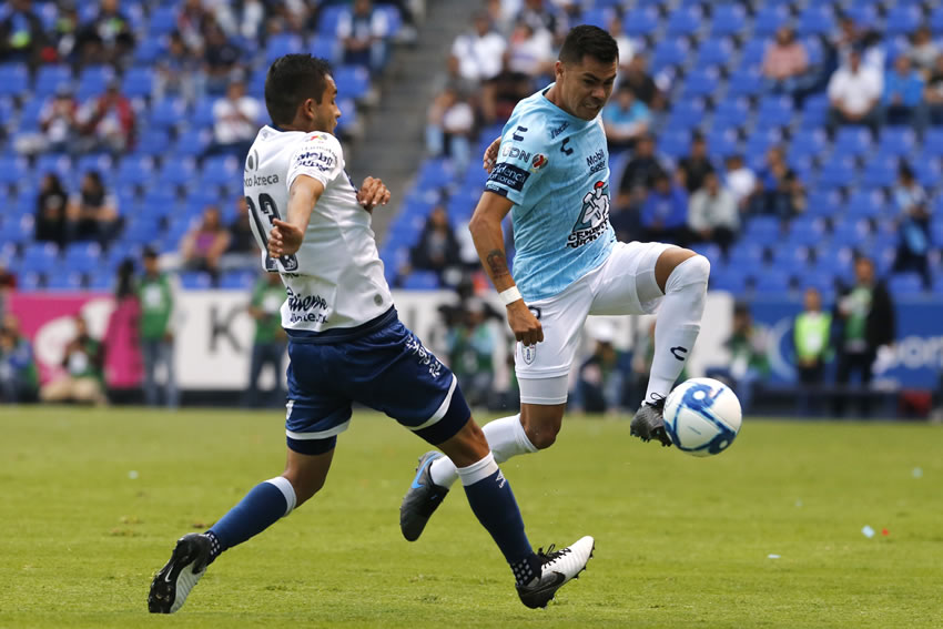 Pachuca aprovechó la fragilidad defensiva de Puebla para derrotarlo. (Foto: Imago7)